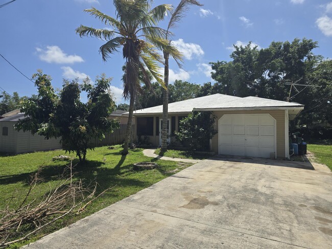 Building Photo - 1811 Edgevale Rd
