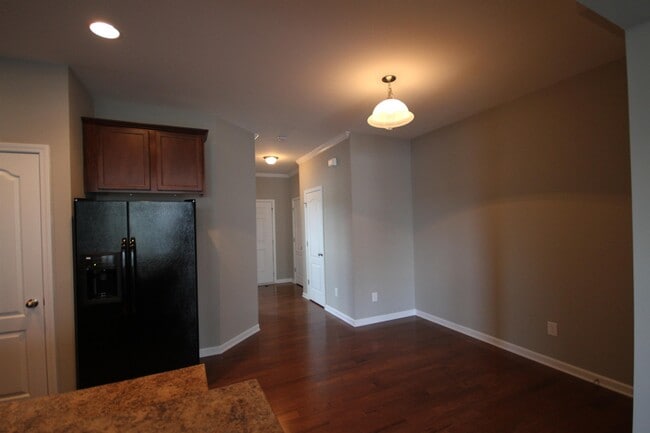 Building Photo - 2233 Sunny Cove Dr