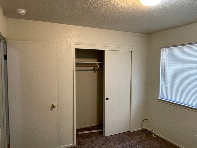 Building Photo - North Stockton 3 Bedroom Single Story Home