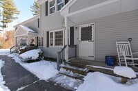 Building Photo - 3 Holly Ln