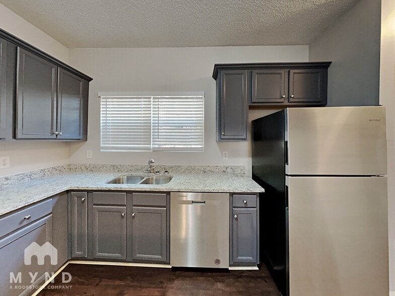 Building Photo - 5492 Sierra Tr