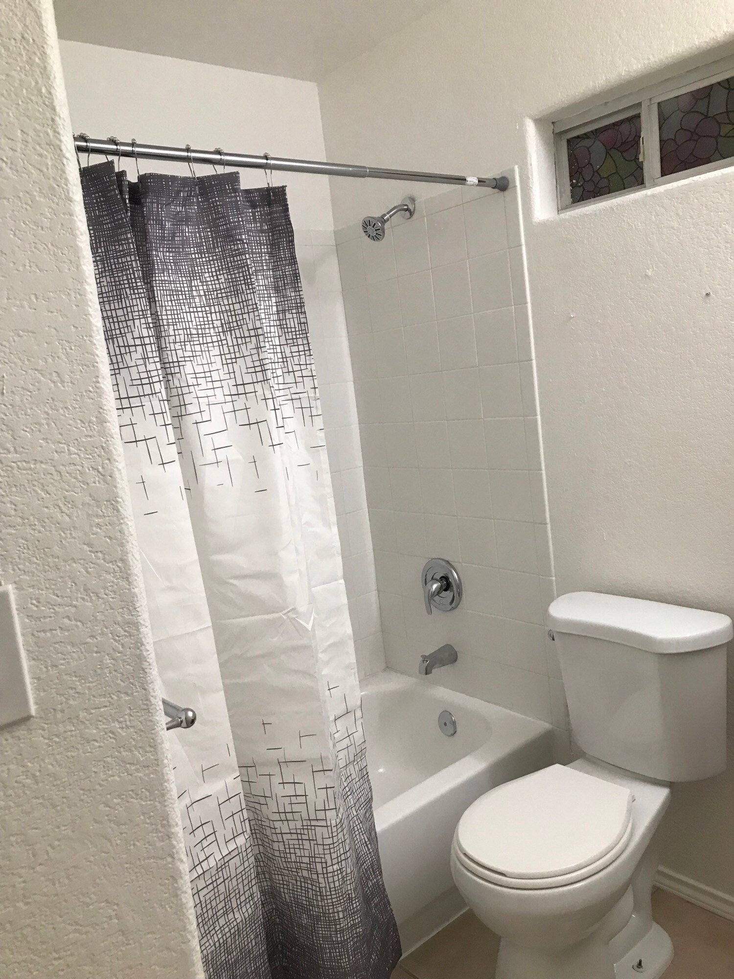 Building Photo - 2404 Thomas St