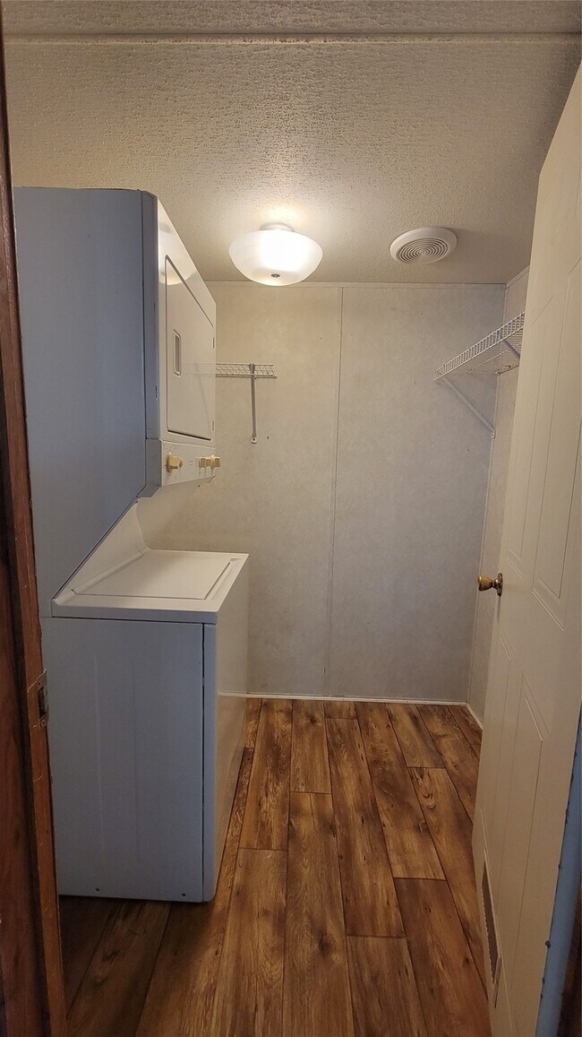 Building Photo - 13058 Aspen Way Ct