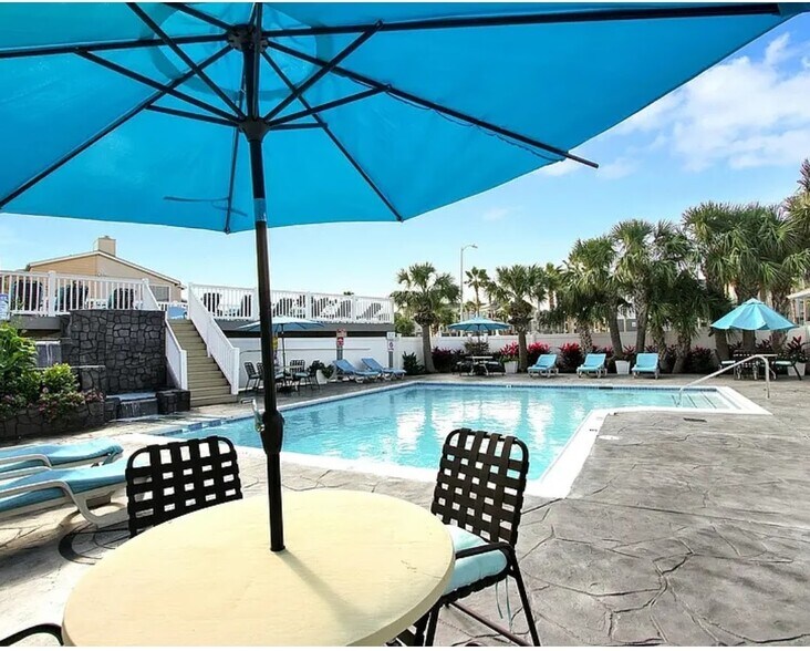 Building Photo - 3506 Cove View Blvd