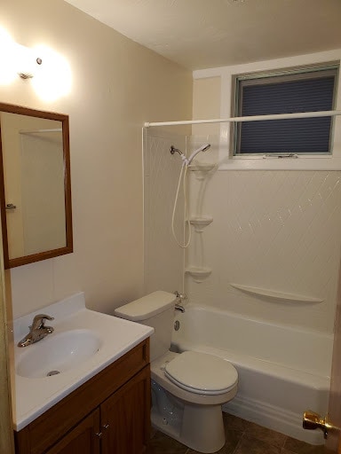 Bathroom - 3260 Mohawk St