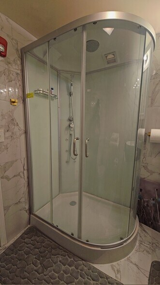 Building Photo - 317 W Fayette St