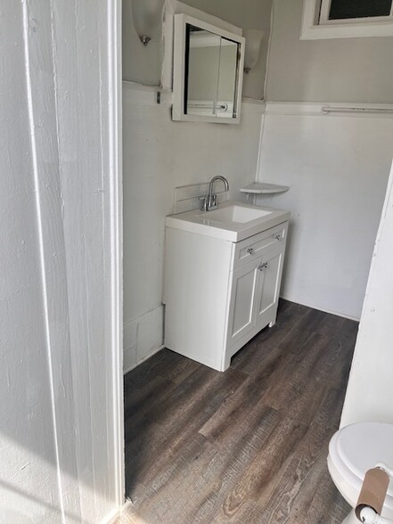 Building Photo - 406 S Armistead Ave