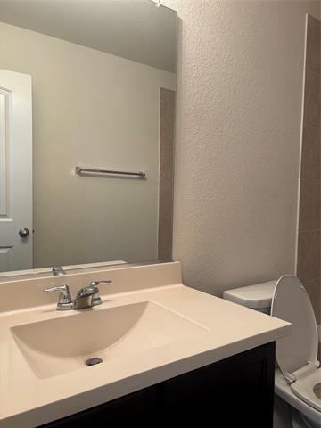 Building Photo - 2065 Alamandine Ave
