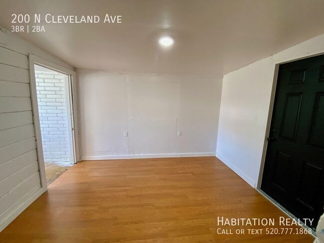 Building Photo - 200 N Cleveland Ave