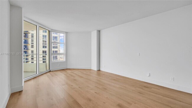 Building Photo - 555 NE 34th St