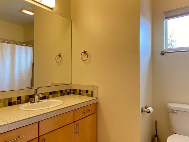 Building Photo - Eagle Crest Condo at Lone Pine