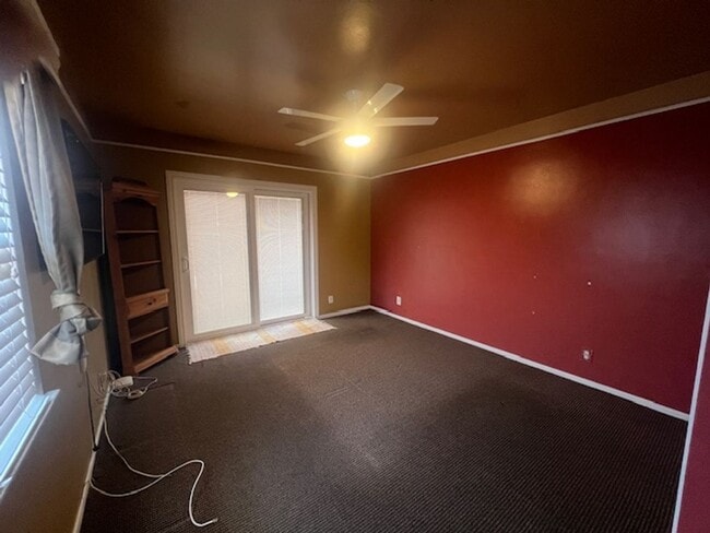 Building Photo - Charming 3 Bedroom 2 Bathroom, Long Beach Home for Lease!