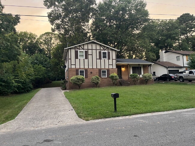 Primary Photo - 416 Ocala Ct N