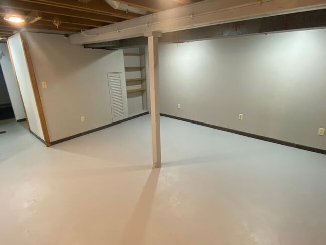 Building Photo - 2-Bedroom 1 Bath Ranch Style Home on Wausau's West Side