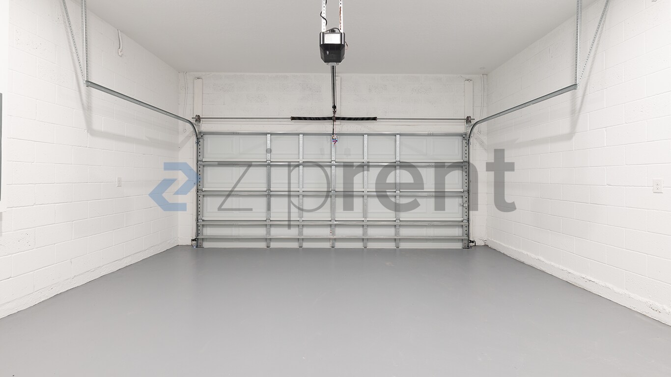 Building Photo - Unit