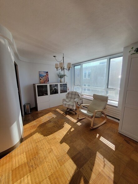 *Pictures are representative samples of the advertised unit. In some cases, the actual units you tou - 65 Babcock St