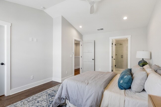 Building Photo - 618 Croley Dr