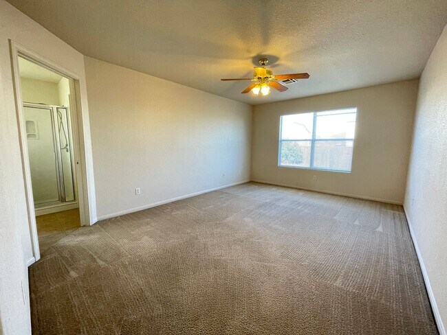 Building Photo - 4-Bedroom House for Rent in Killeen
