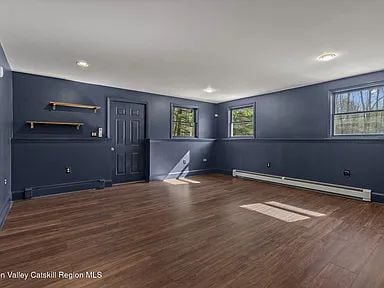 Building Photo - 119 Cedar Dr