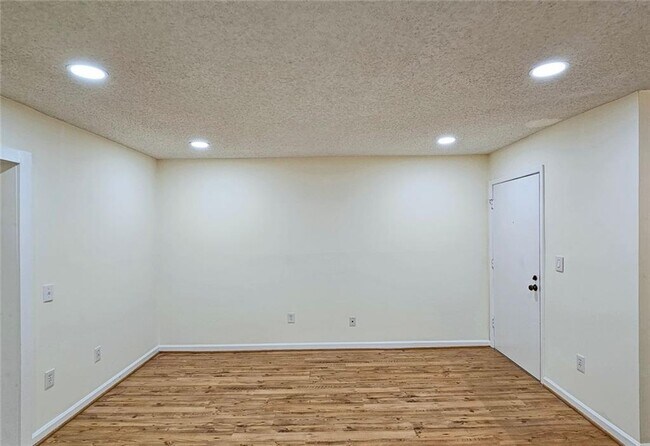 Building Photo - 47 Monet Ct NW