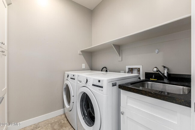 Building Photo - 11410 N 50th Ln