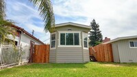 Building Photo - Brand New West Sac Home