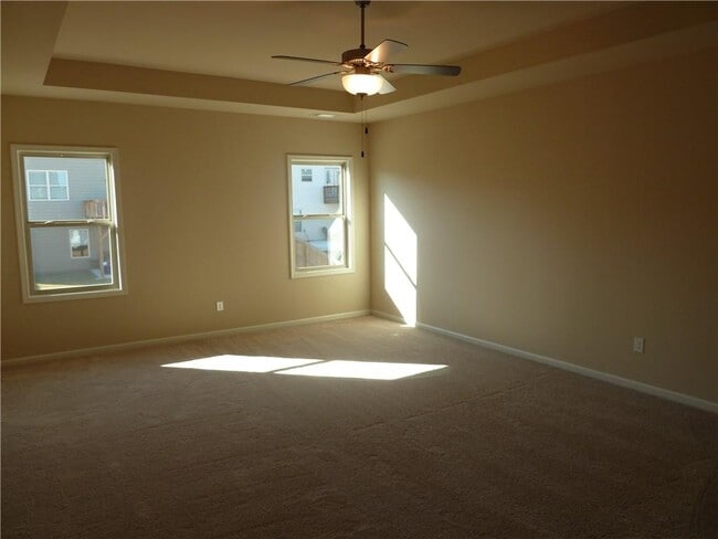 Building Photo - 5740 Rialto Way