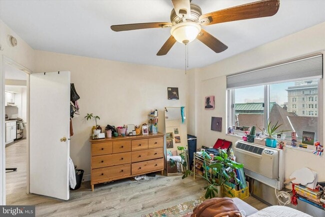 Building Photo - 2101 Chestnut St