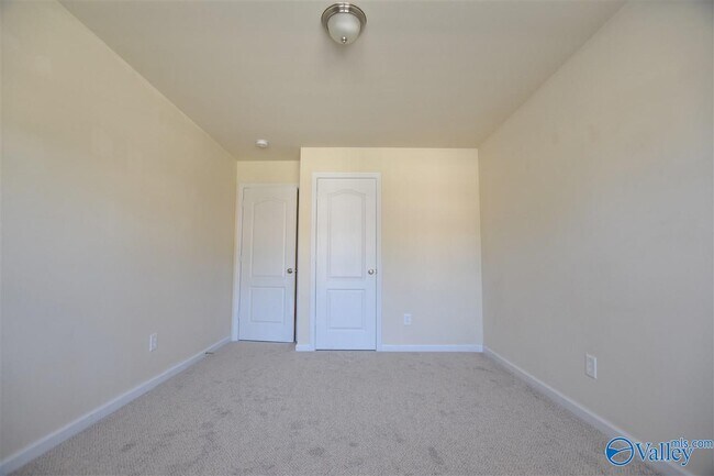 Building Photo - 219 Ivyleaf Dr