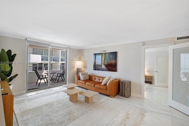 Building Photo - 5555 Collins Ave