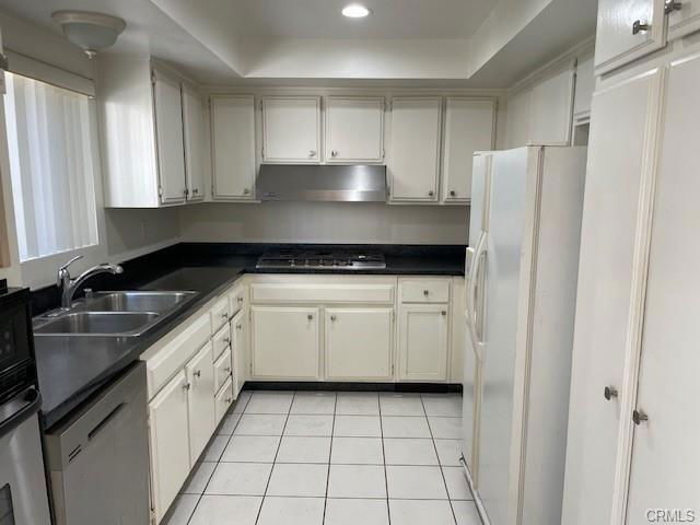 Building Photo - 21901 Burbank Blvd