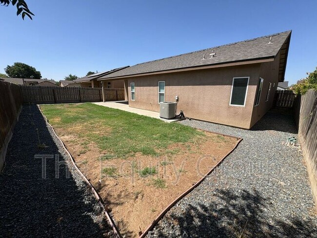 Building Photo - 30910 Jackrabbit St