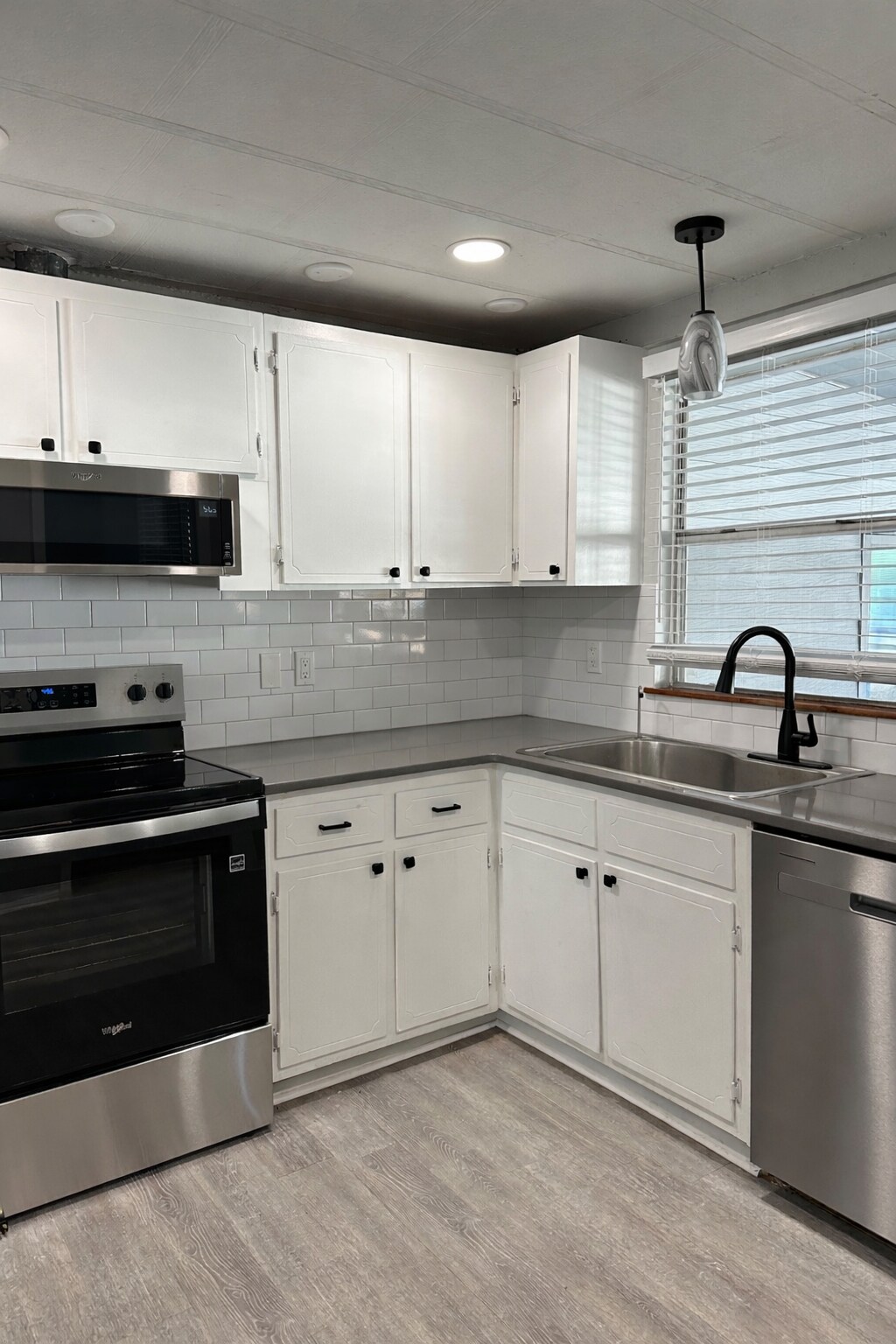 Building Photo - 8430 NW 39th Cir