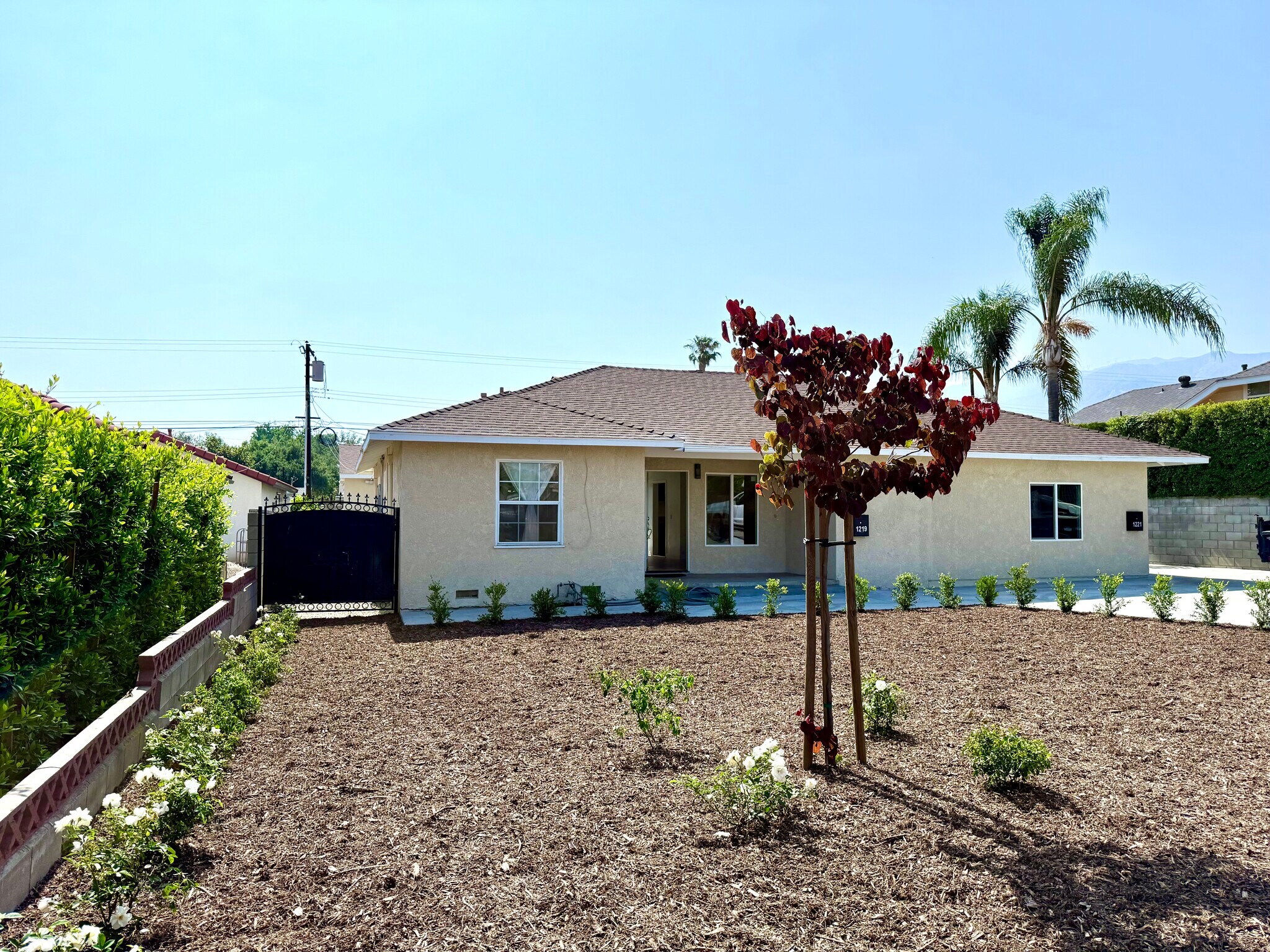 Building Photo - 1219 N Azusa Ave