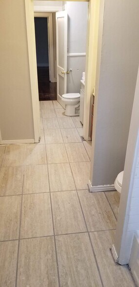 Building Photo - 4808 S Westhaven Dr