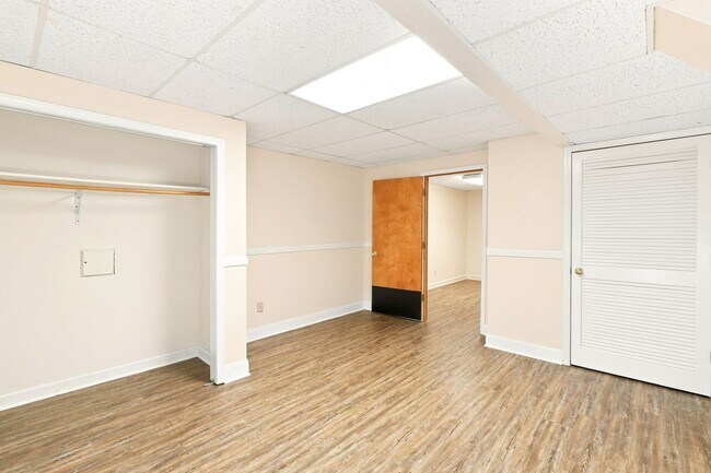 Building Photo - 3611 SW Red Hawk Ct