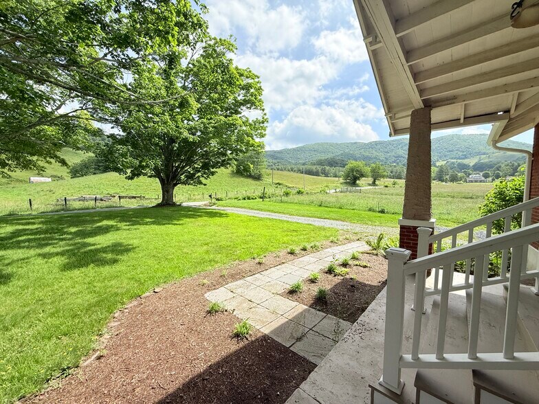 Building Photo - 1681 Linville Creek Rd