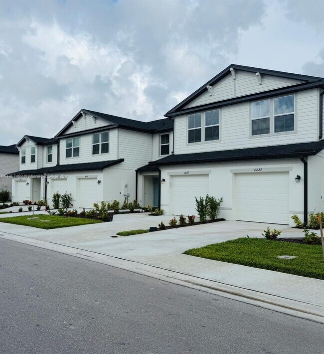 Building Photo - 4230 North Dr
