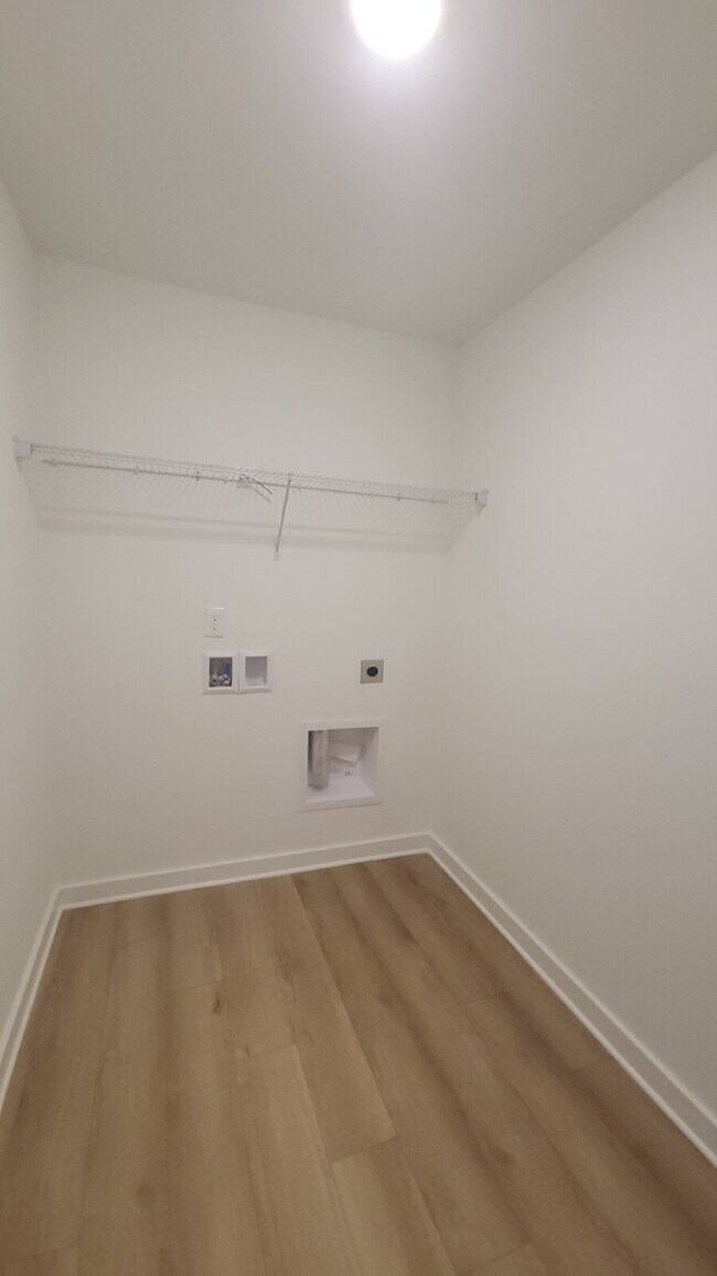 Building Photo - Section 8 Welcome!! "Chic Comfort Awaits: 3-Bedroom Haven with Granite Elegance in Huntsville"