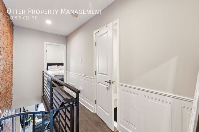 Building Photo - 1708 Sigel St