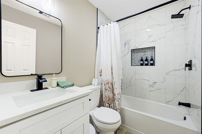 Building Photo - 4802 Hickorygate Dr