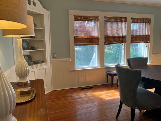 Building Photo - Beautiful East Rock Single Family House