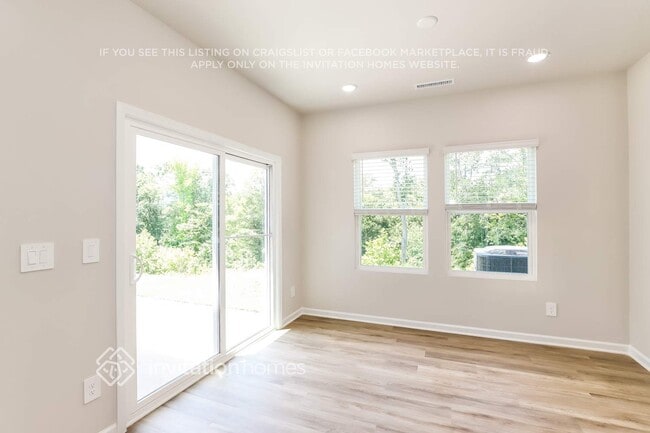 Building Photo - 2025 Cherry Crk Rd