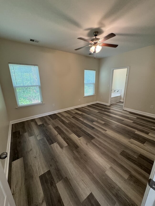 Building Photo - 6737 Wisteria Dr