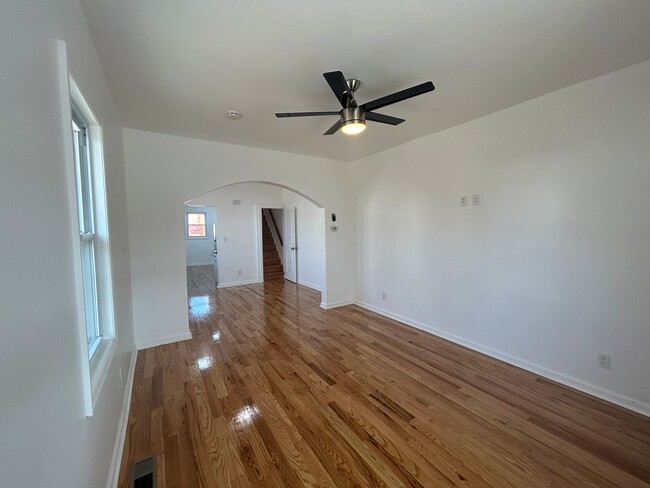 Building Photo - Amazing 2 bedroom with large bonus room for rent in Asbury Park!
