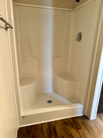 Building Photo - 3200 S Highland Park Dr