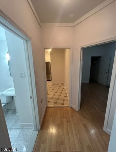 Building Photo - 466 Cortlandt St