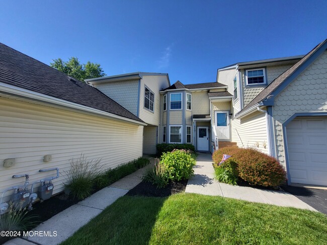 Building Photo - 120 Evergreen Ct