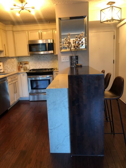 Building Photo - 1245 13th St NW