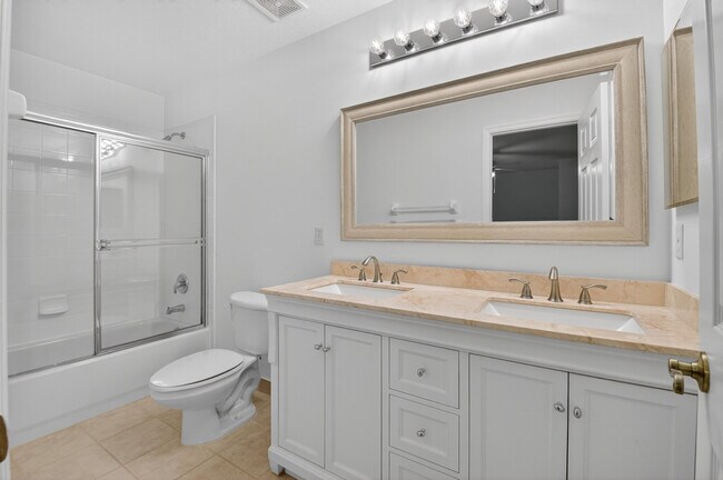 Building Photo - 16206 Sierra Palms Dr